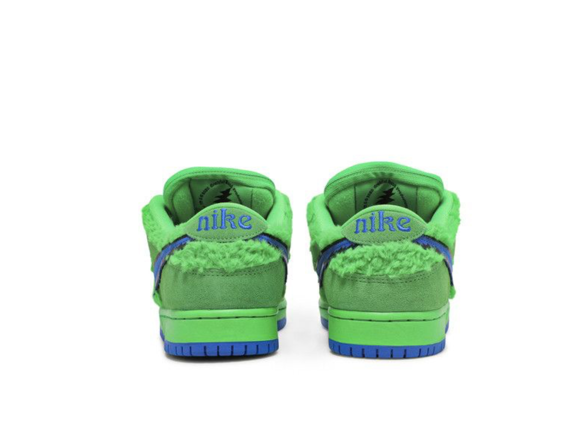 2020
Grateful Dead x Dunk Low SB
'Green Bear'