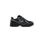 2024 740v2 'Black Silver Metallic'