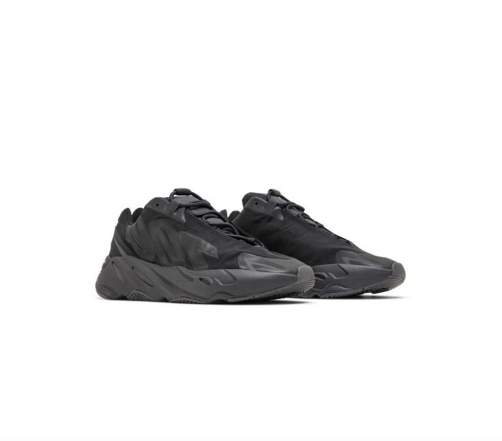 Yeezy Boost 700MNVN'Triple Black' 2024