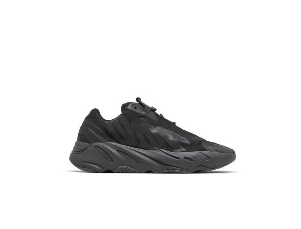 Yeezy Boost 700MNVN'Triple Black' 2024