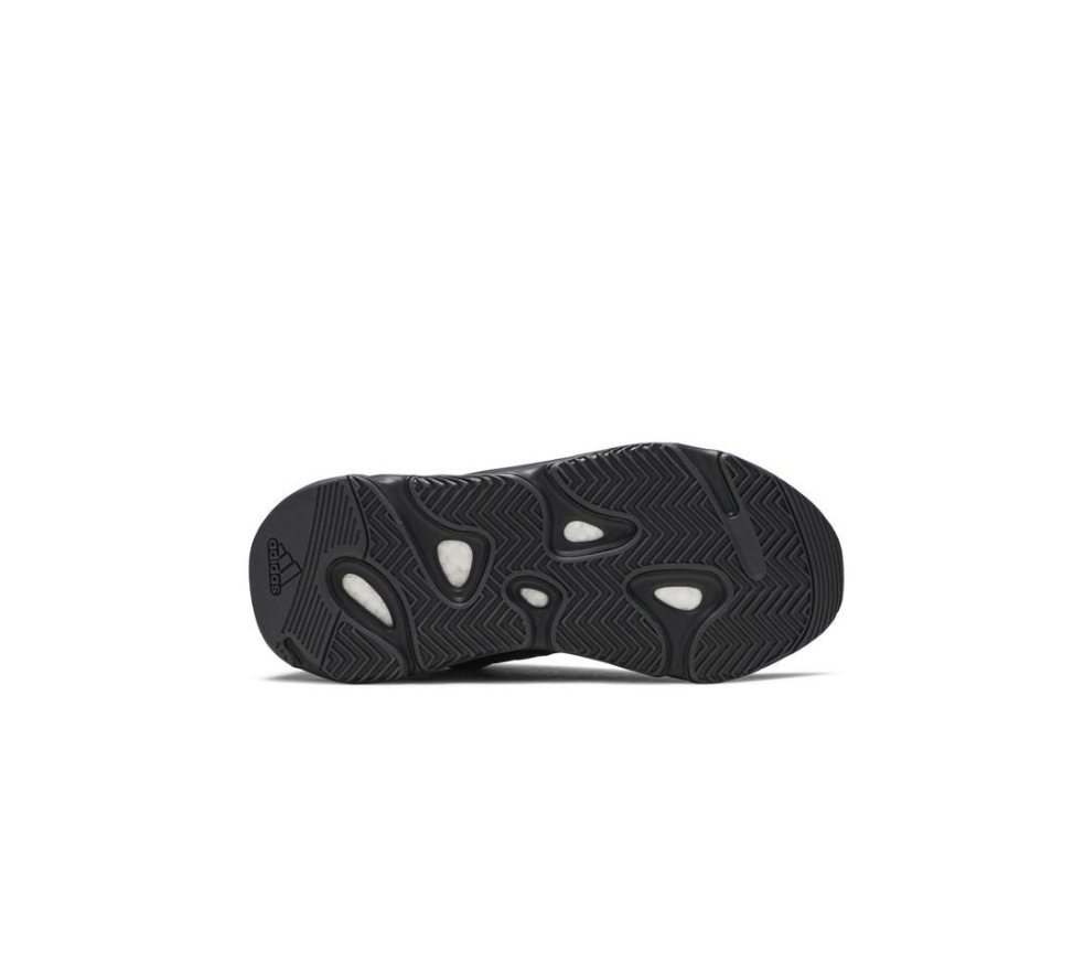 Yeezy Boost 700MNVN'Triple Black
