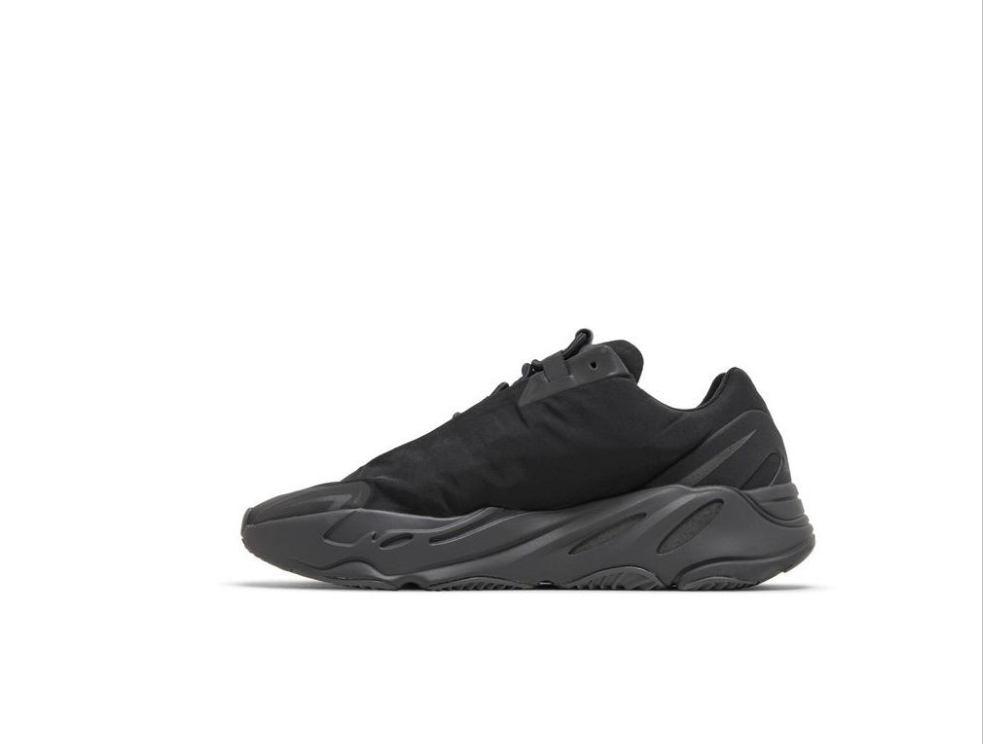 Yeezy Boost 700MNVN'Triple Black' 2024